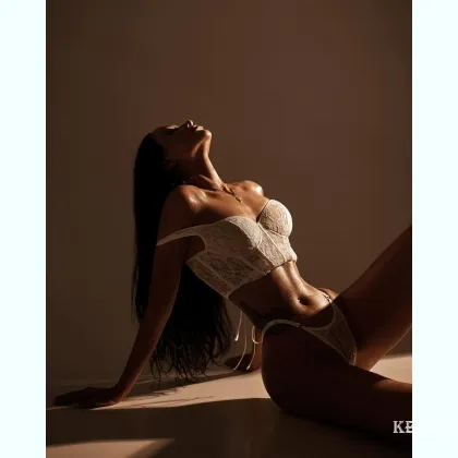 ПРИГЛАШАЮ НА НЕЗАБЫВАЕМУЮ НОЧЬ... НЕ САЛОН... ОСОБЕННАЯ АТМОСФЕРА...